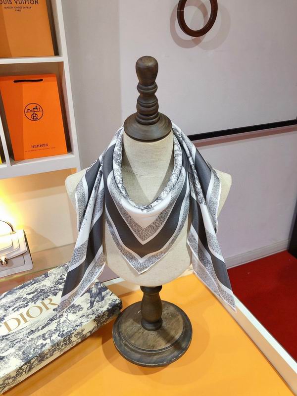 Dior silk scarf 90X90cm E (2)