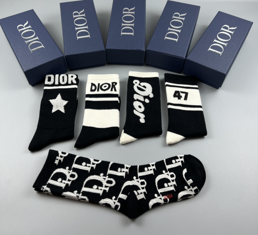 Dior socks (3)