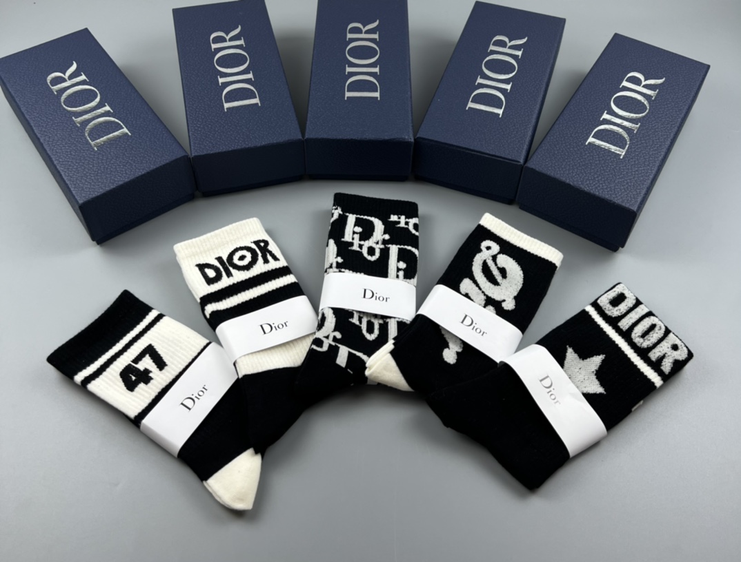 Dior socks (8)