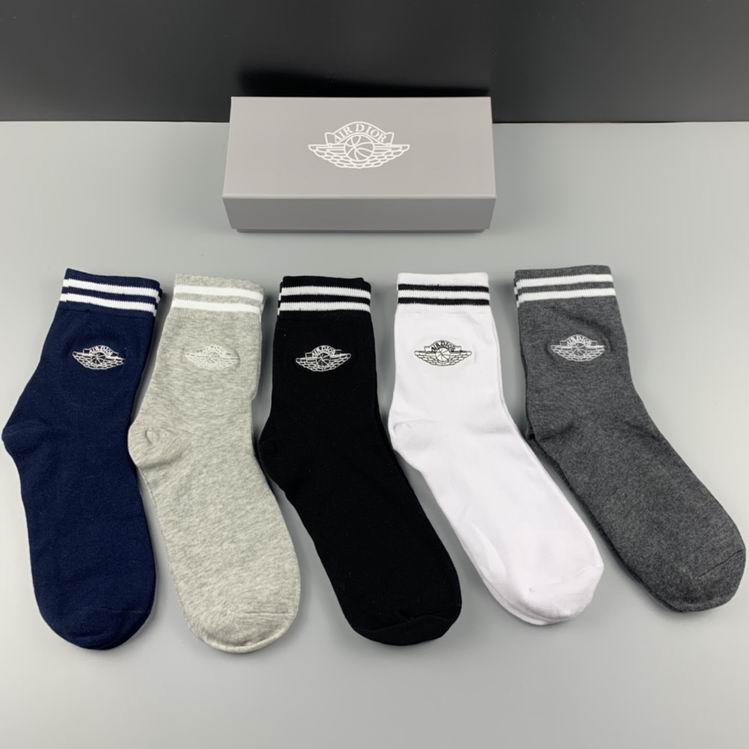 Dior socks   (1)