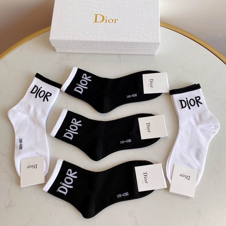 Dior socks   (1)