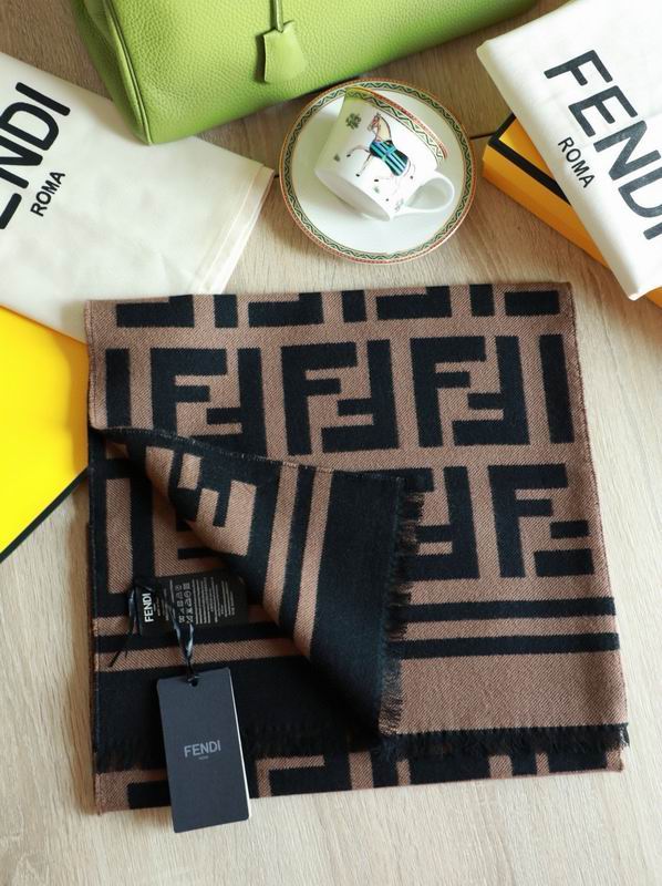 Fendi 35X180cm 95%羊毛5%真丝 E (1)