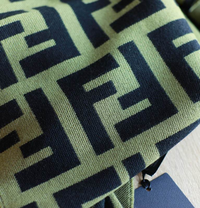 Fendi 35X180cm 95%羊毛5%真丝 E (13)