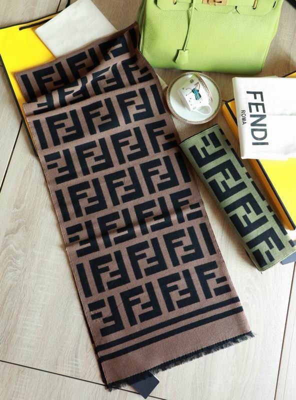 Fendi 35X180cm 95%羊毛5%真丝 E (2)