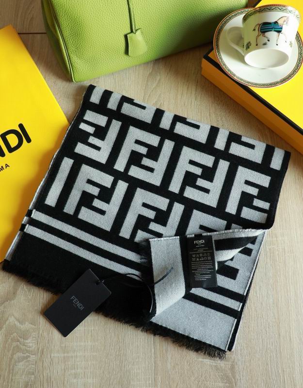 Fendi 35X180cm 95%羊毛5%真丝 E (21)