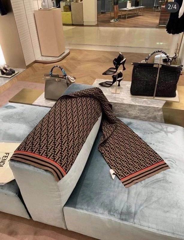 Fendi 35X190cm 66%羊毛29%羊绒5%聚酰胺 E (3)