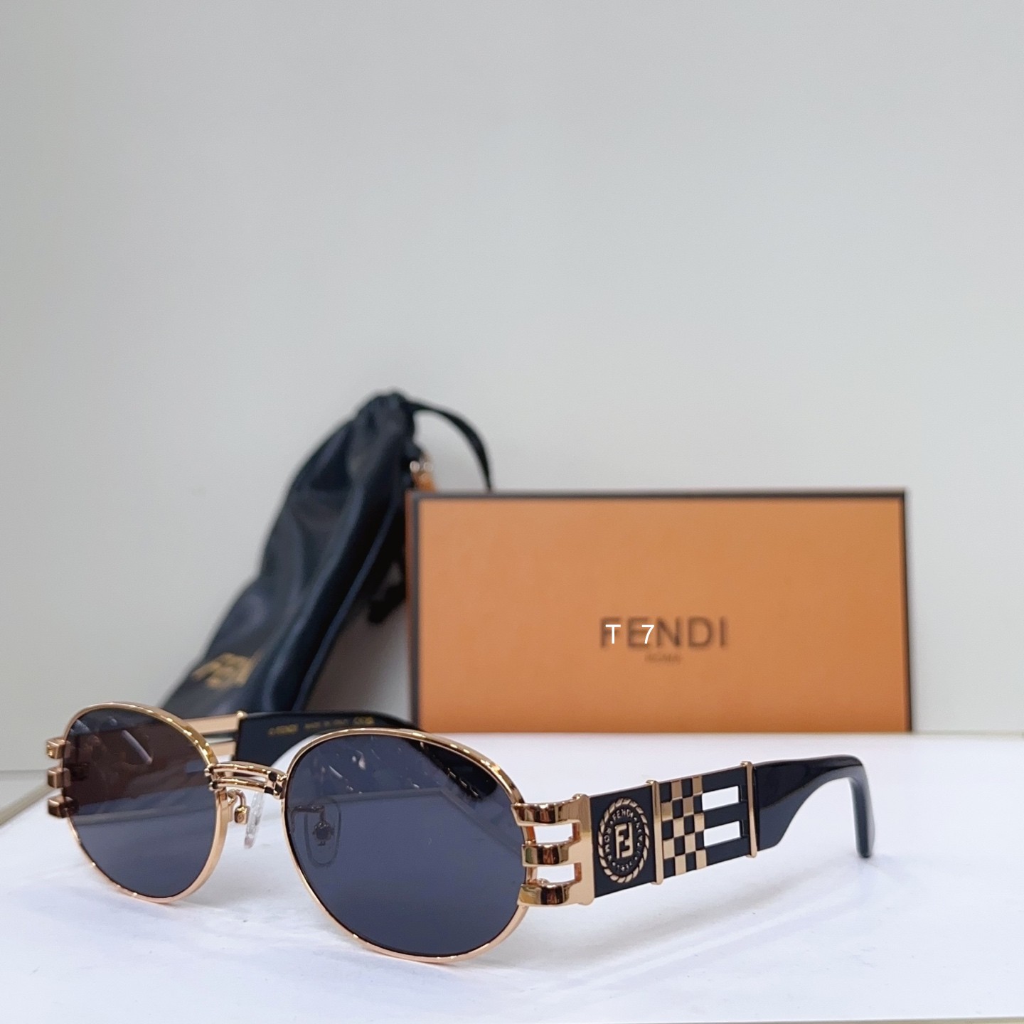 Fendi 7028 58 19-145 G04