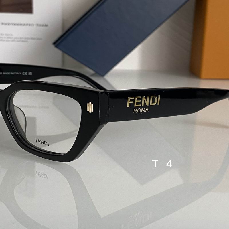Fendi FE4007 54-20-145 d08