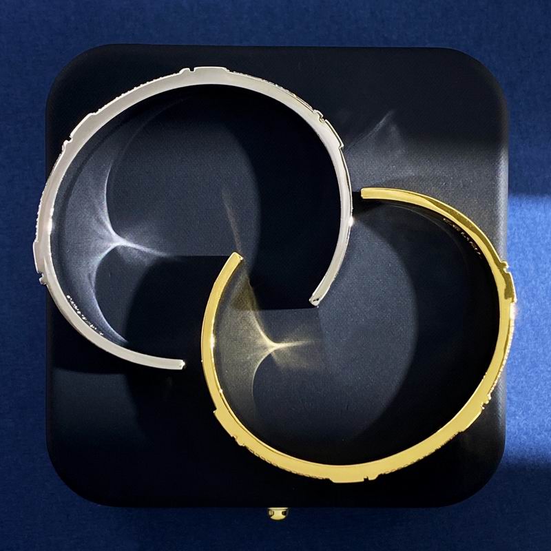 Fendi bracelet 04yxh01 (4)