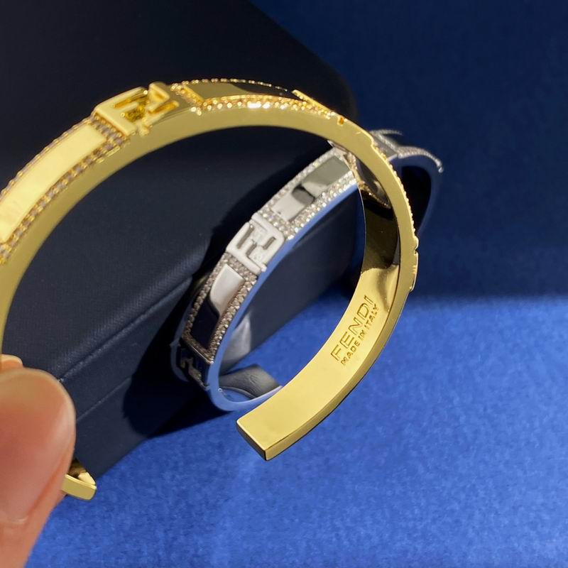 Fendi bracelet 04yxh01 (5)