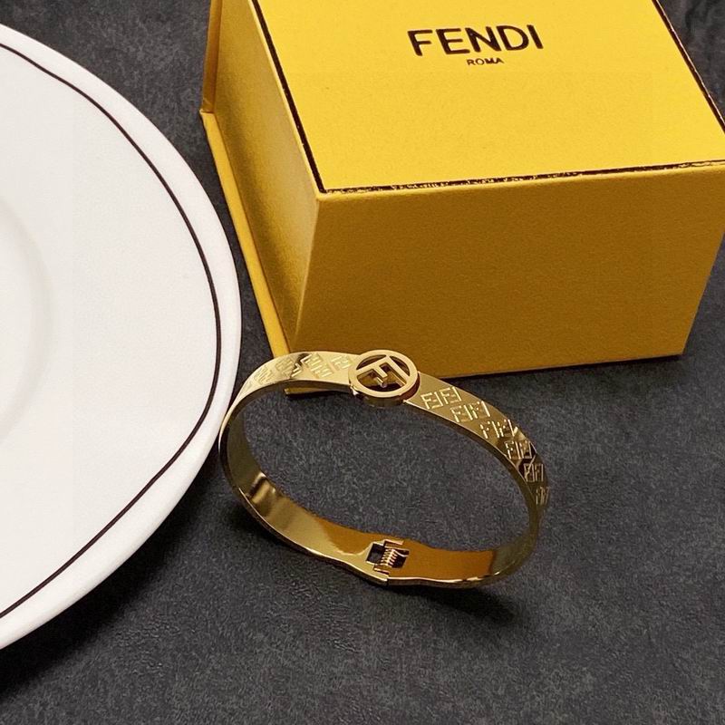 Fendi bracelet 04yxh02 (3)