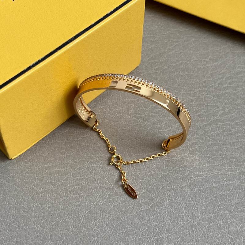 Fendi bracelet 05yxh02 (3)