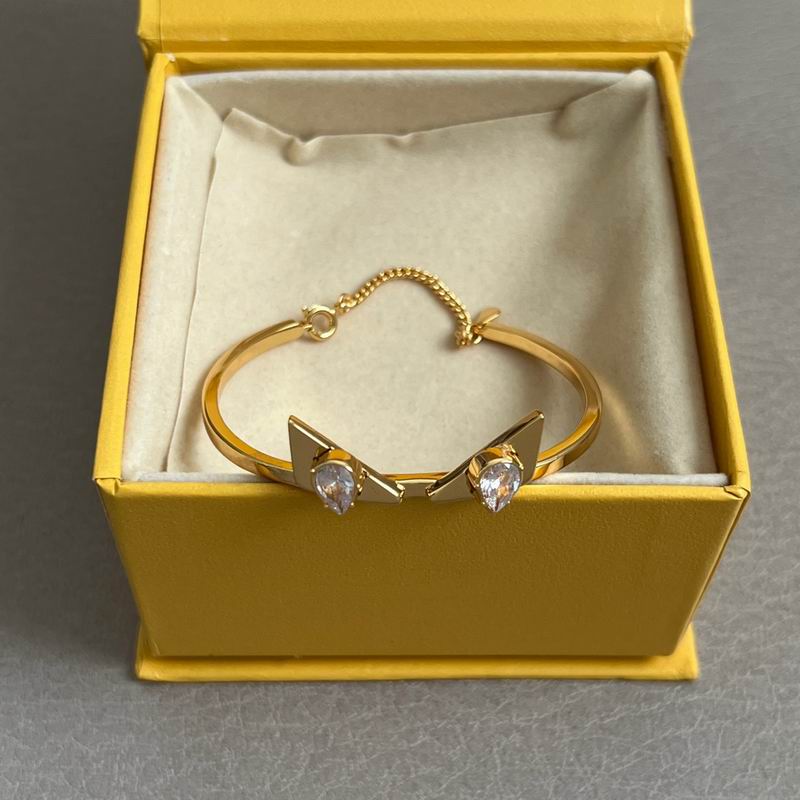 Fendi bracelet 05yxh03 (2)
