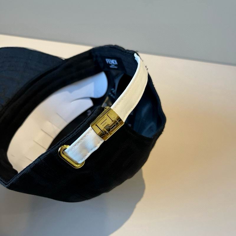 Fendi cap dx (38)