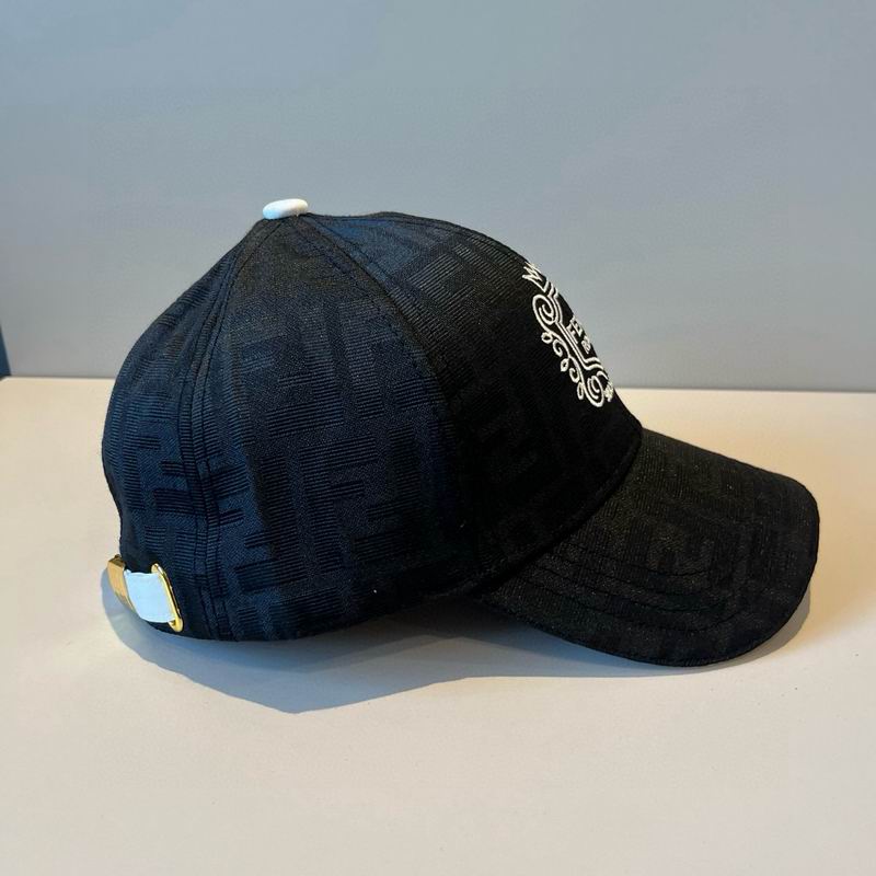 Fendi cap dx (40)