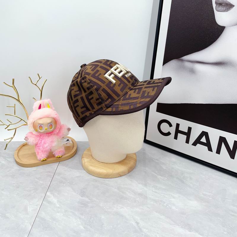 Fendi cap dx (61)
