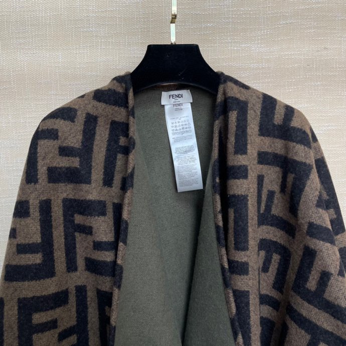 Fendi cloak 140X150cm E (15)