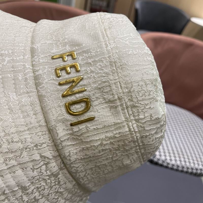 Fendi hat (25)