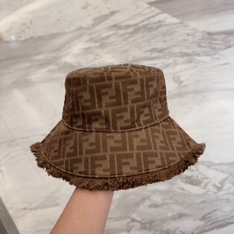 Fendi hat dx (3)