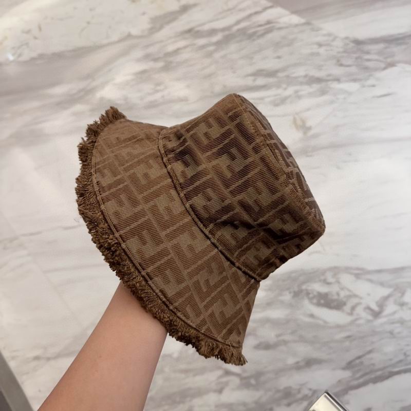 Fendi hat dx (4)