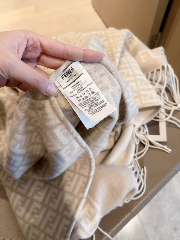 Fendi scarf 140X140cm E (11)