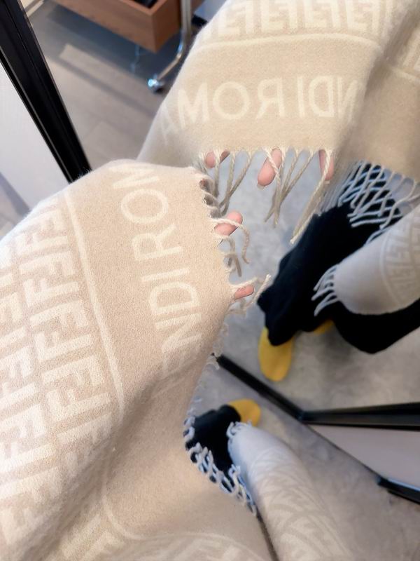 Fendi scarf 140X140cm E (12)