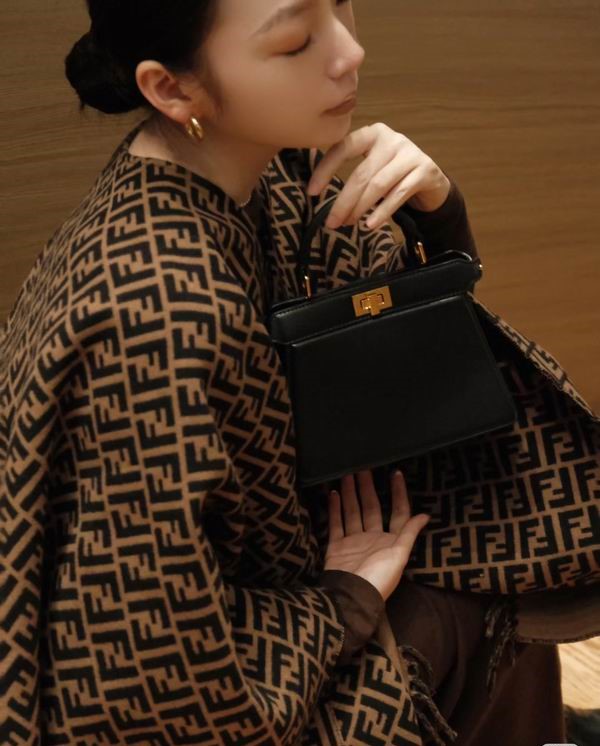 Fendi scarf 160X140cm E (4)