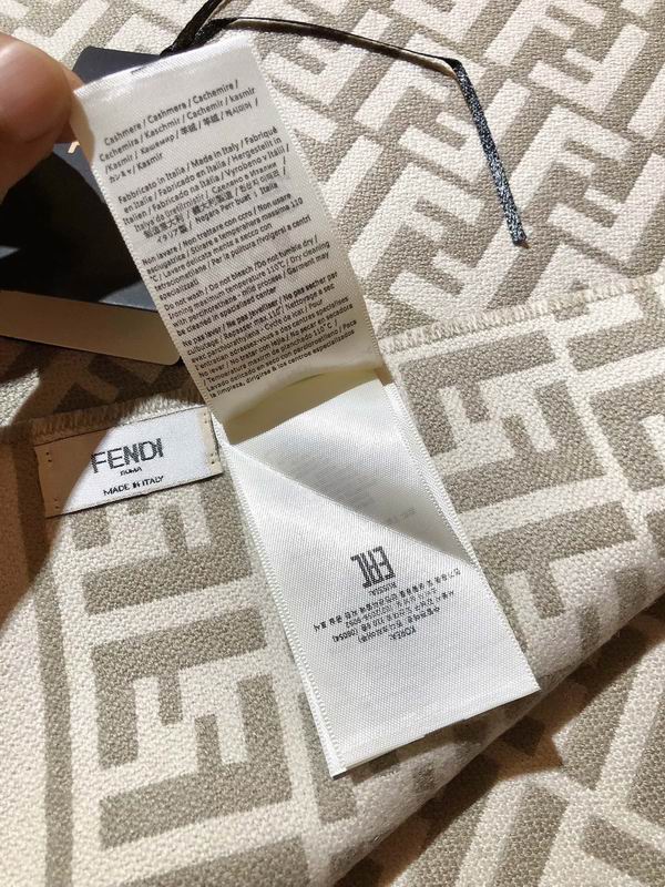 Fendi scarf 32X200cm 80%羊毛 20%羊绒 E (24)