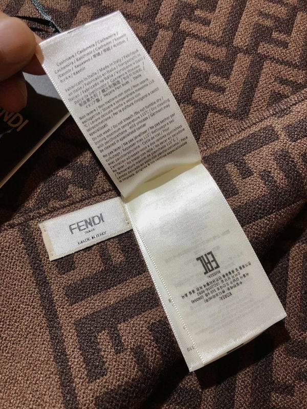 Fendi scarf 32X200cm 80%羊毛 20%羊绒 E (5)