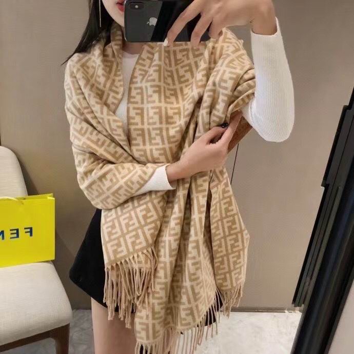 Fendi scarf E (1)