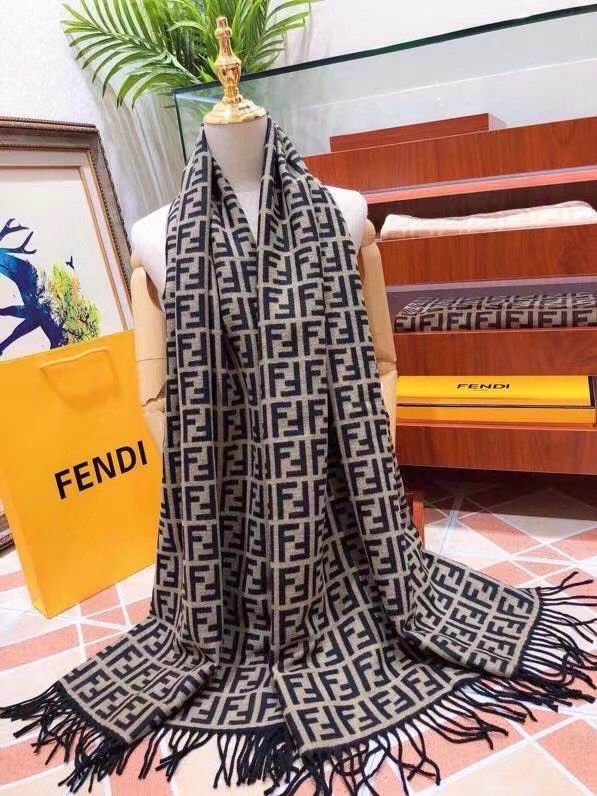 Fendi scarf E (2)