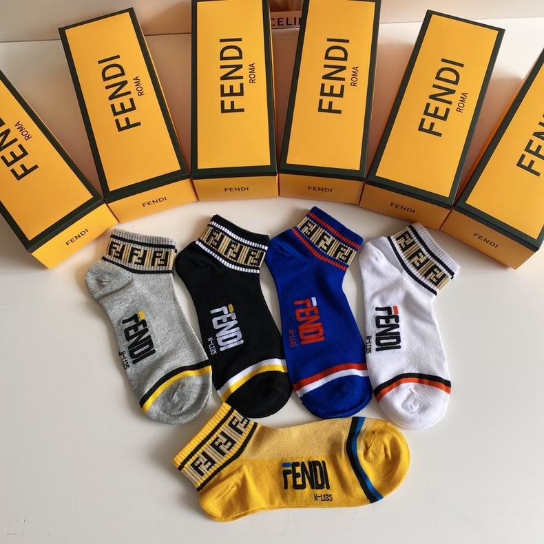 Fendi socks (3)