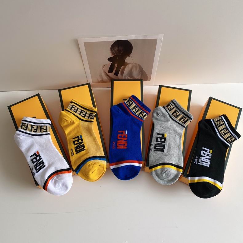 Fendi socks (4)