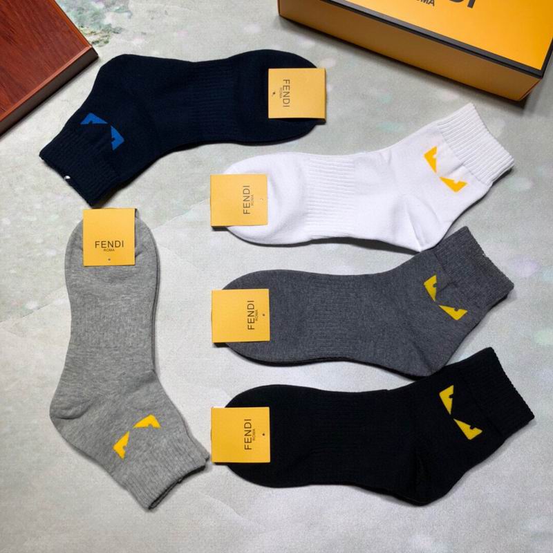 Fendi socks (4)
