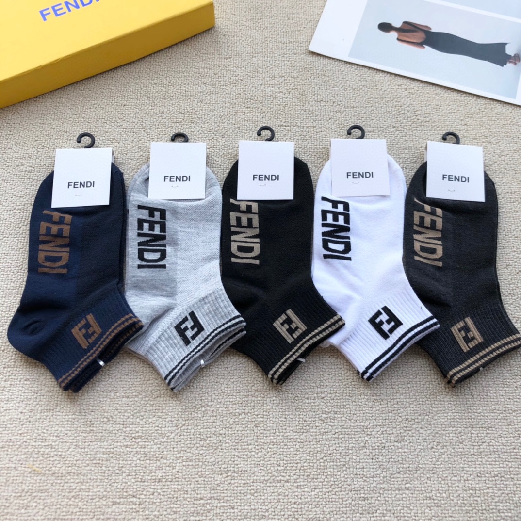 Fendi socks (7)