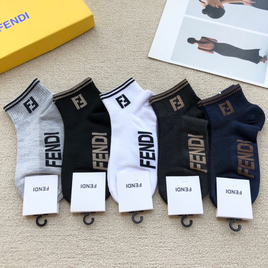 Fendi socks (9)