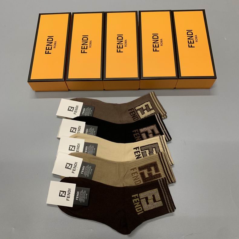 Fendi socks  (2)