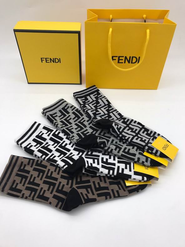 Fendi socks  (2)