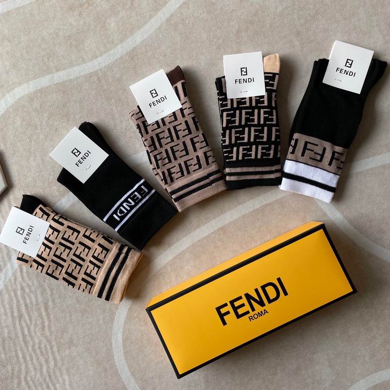 Fendi socks  (2)