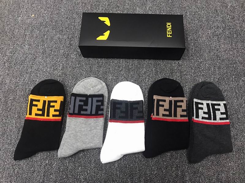 Fendi socks  (2)
