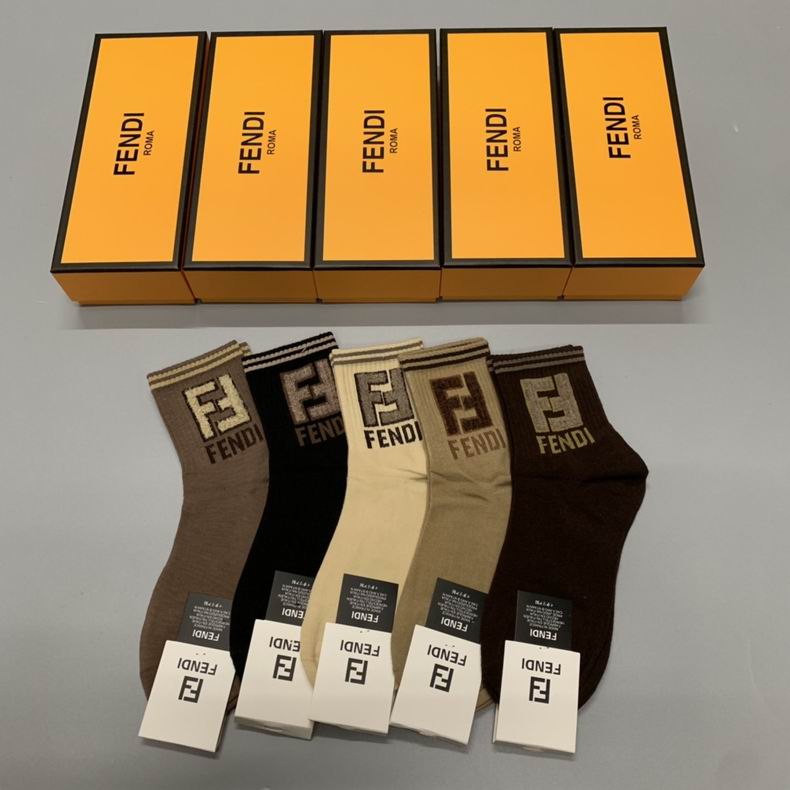 Fendi socks  (3)