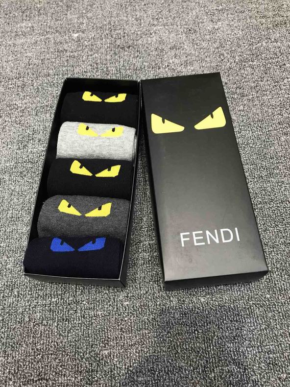 Fendi socks  (3)