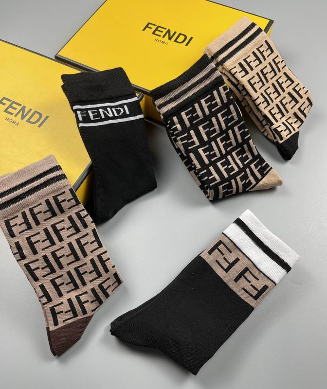 Fendi socks  (3)