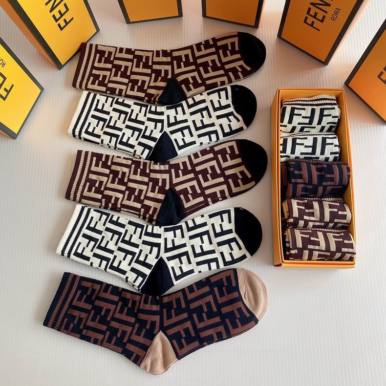 Fendi socks  (3)