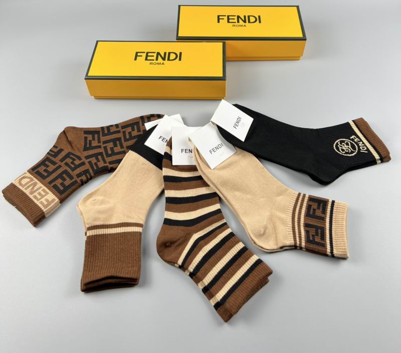 Fendi socks  (3)