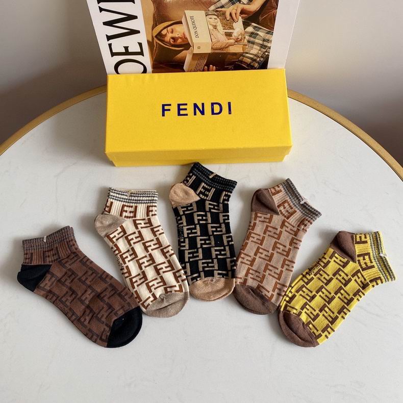 Fendi socks  (3)