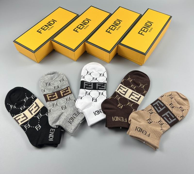 Fendi socks  (3)