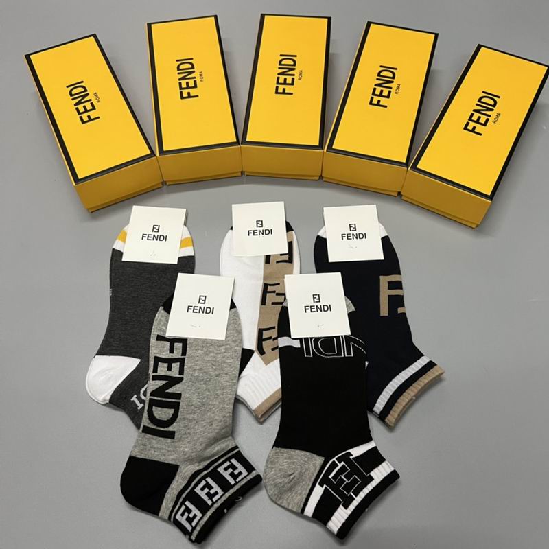 Fendi socks  (3)