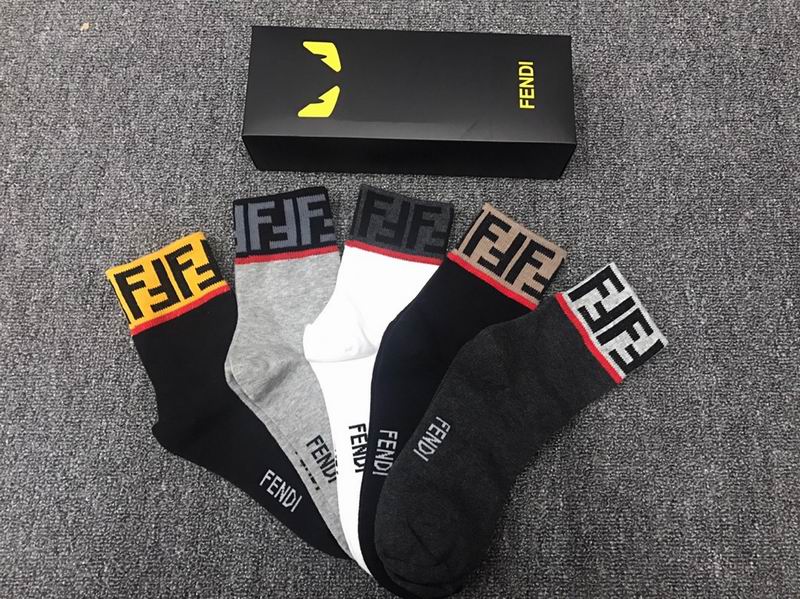 Fendi socks  (3)