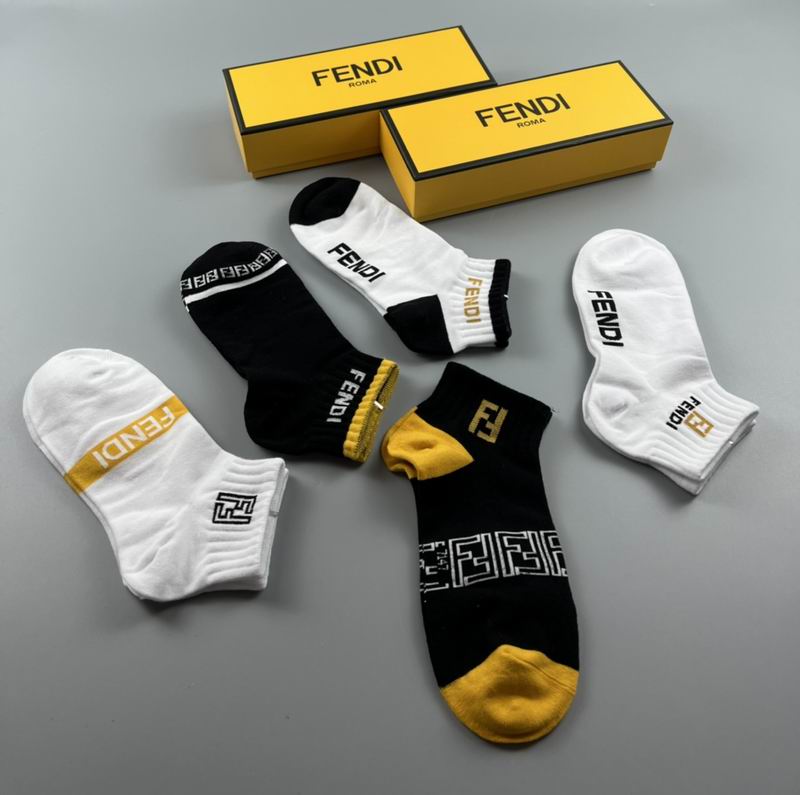 Fendi socks  (3)